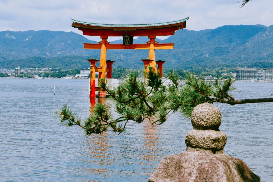 广岛景点两天看完,和平公园城堡一天宫岛一天