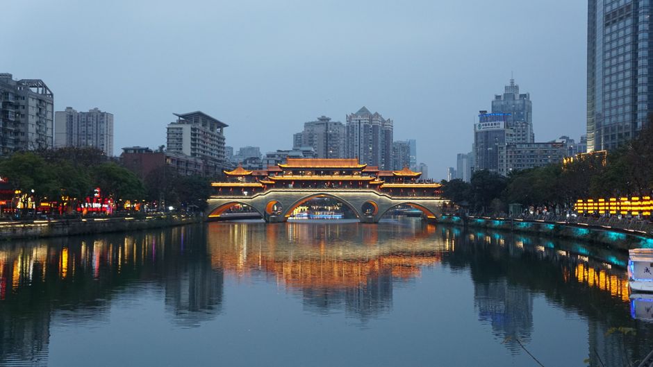 成都五天行程都江堰青城山同日走,乐山放进七天